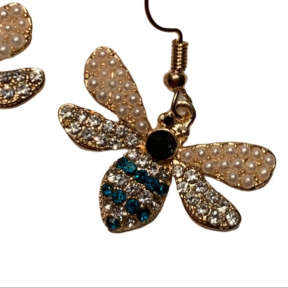🦋🆕 Betsey Johnson Style - Butterfly Drop Earrings - Picture 4 of 4